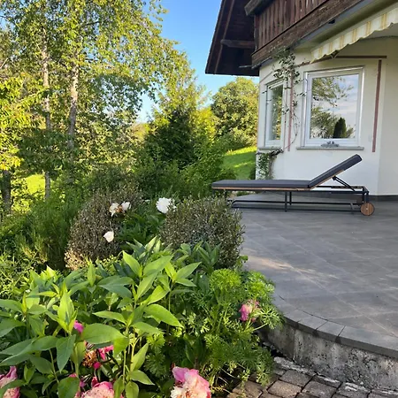 Landhaus-villa Auf Dem Berg Vakantiehuis